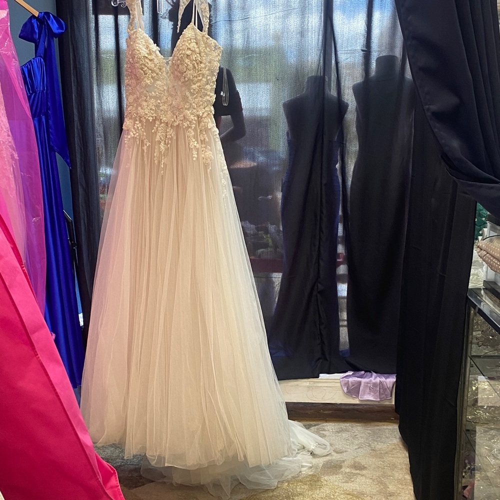 Charming Cream Lace Gown